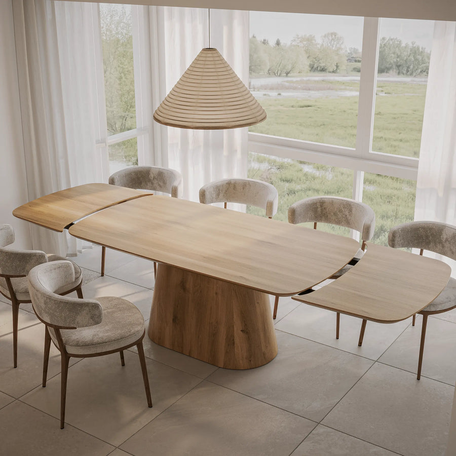 Uitschuifbare Deens ovale eiken eettafel, uitgeschoven met verlengstukken