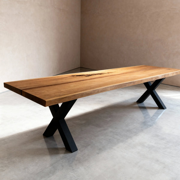 Boomstam eettafel van Sipo hout, 350 x 110 cm, blad uit één stuk massief hout