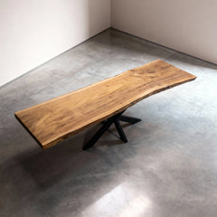 Boomstam eettafel van Tali hout, 300 x 95 cm, blad uit één stuk massief hout